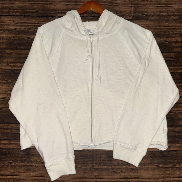 PINK Victoria's Secret Tops - PINK Victoria's Secret Cream Cropped Zip Hoodie L Raw Hem Sweatshirt